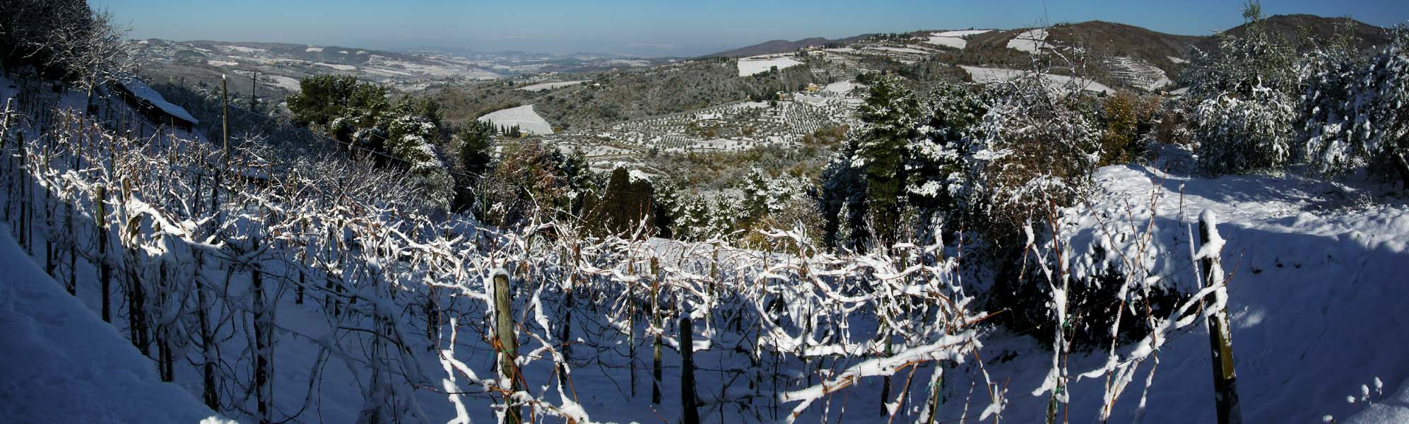 La magica atmosfera del Chianti innevato